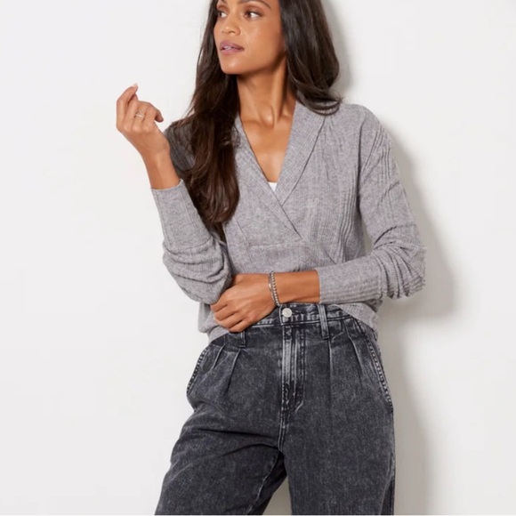 Evereve Lily Shawl Collar Pullover Women’s Large Gray Ribbed Soft Cozy V-neck - Picture 2 of 9